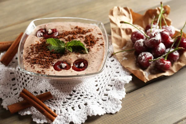 Sabroso postre de cereza — Foto de Stock