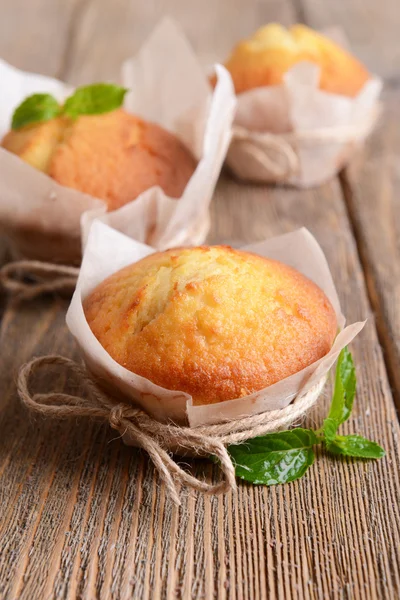 Goda muffins på bordet — Stockfoto
