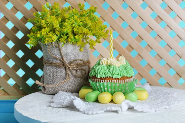 Tasty cupcake on table — Stock Photo, Image