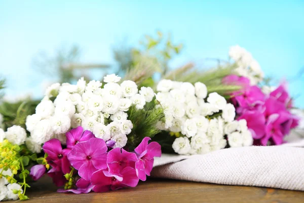 Flower wreath on napkin — Stock Photo, Image