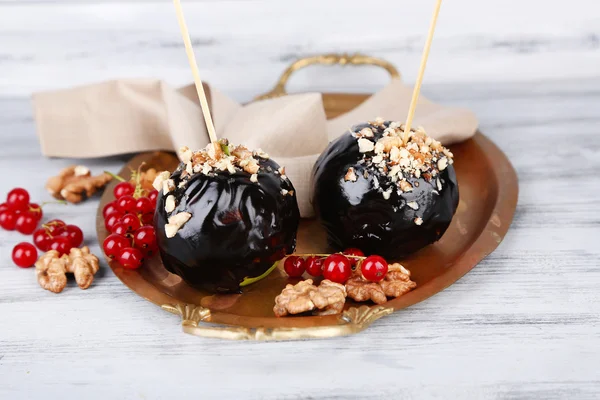 Sweet caramel apples — Stock Photo, Image