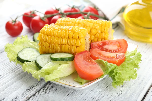 Gegrilde maïskolven — Stockfoto