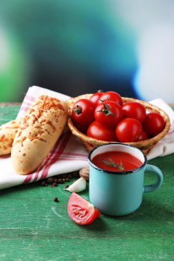 ev yapımı domates suyu