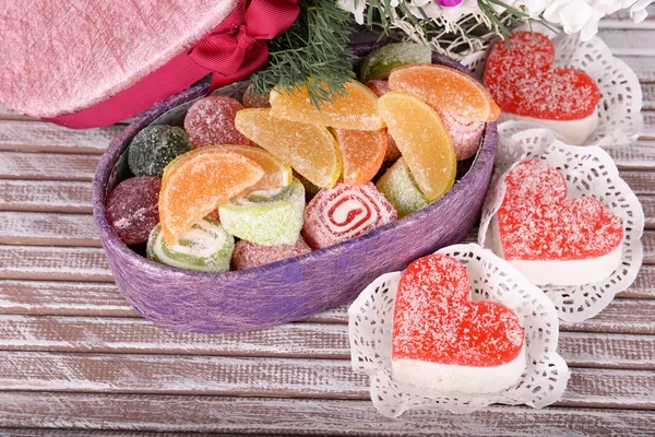 Sweets ile hediye kutusu — Stok fotoğraf