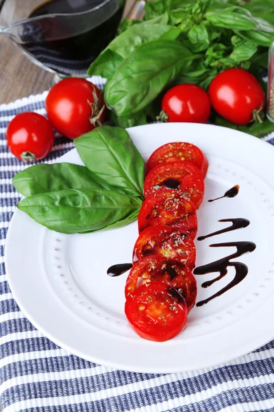 Balsamic vinegar and tomato — Stock Photo, Image