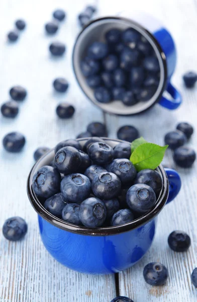 Köstliche Blaubeeren in Tassen — Stockfoto