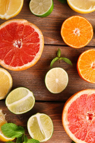 Skivad saftiga citrus — Stockfoto