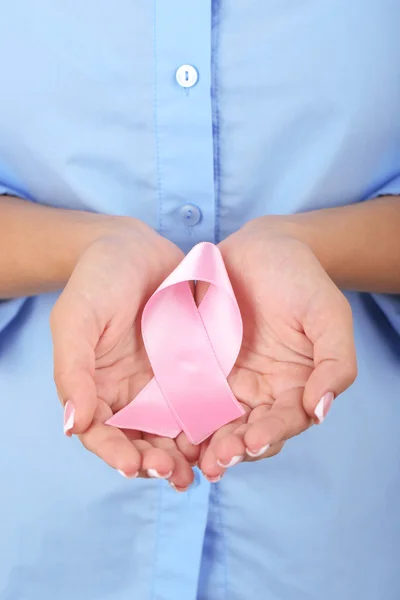 Woman with aids awareness ribbon — Stock Photo, Image