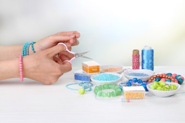 kostüm takı yakın çekim yaratma süreci