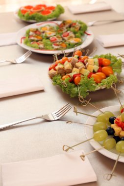 Restoran Tablo ayarı ile lezzetli yemekler