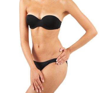 Zayıf vücutlu genç bir kadın.