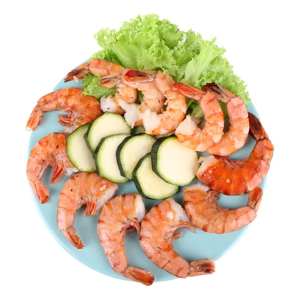 Čerstvé vařené krevety s avokádem a salát v modré kulaté desky na bílém pozadí, samostatný — Stock fotografie