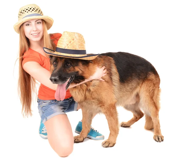 Красивая молодая девушка с собакой изолированы на белом — стоковое фото