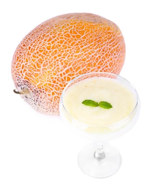 Melon smoothie in glass and melon isolated on white — Stock Photo, Image