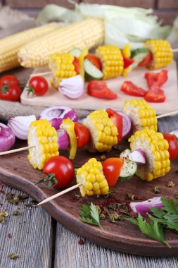 gemiye alır tablo yakın çekim üzerinde sebze dilimlenmiş