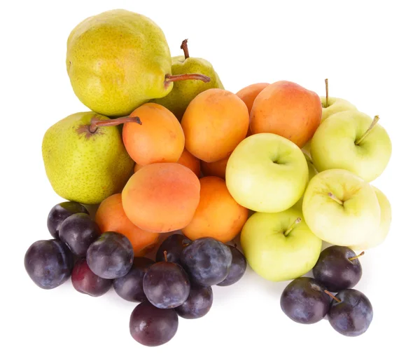 Frutas maduras aisladas en blanco —  Fotos de Stock