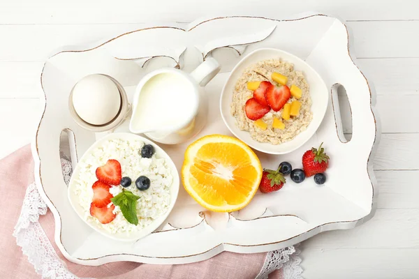 Leckeres Frühstück auf dem Tisch, aus nächster Nähe — Stockfoto