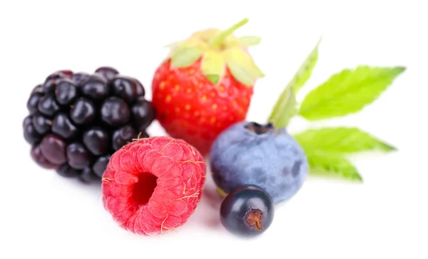 Frutas diferentes doces maduras, isoladas em branco — Fotografia de Stock