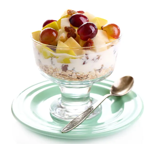 Yoghurt met vers druif en apple segmenten — Stockfoto