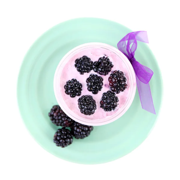 Yoghurt met bramen en muesli — Stockfoto
