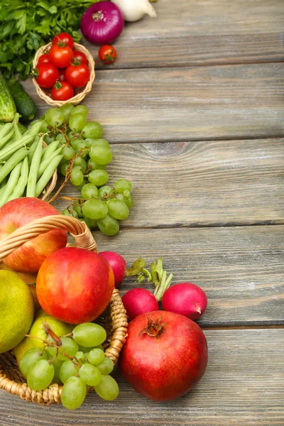 Summer frame with fresh organic vegetables