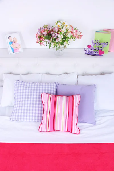 편안한 침대 — 스톡 사진