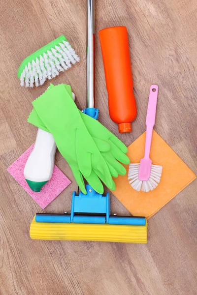 Coleta de produtos e ferramentas de limpeza — Fotografia de Stock