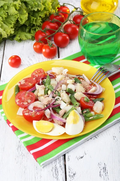Fresh breakfast consisting of vegetable salad served on the table — Stock Photo, Image