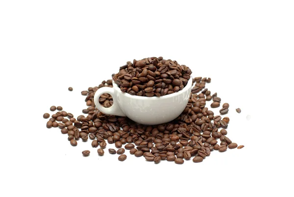 Taza de café aislado y frijoles — Foto de Stock