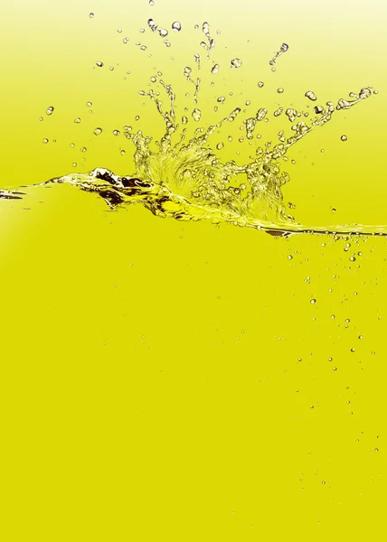 Salpicos de água isolados no amarelo — Fotografia de Stock