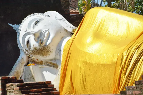 Tayland tapınak güzel Buda heykeli. — Stok fotoğraf