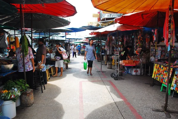 Rynek turystyka w Tajlandii. — Zdjęcie stockowe