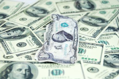 arka plan olarak dolar kazık