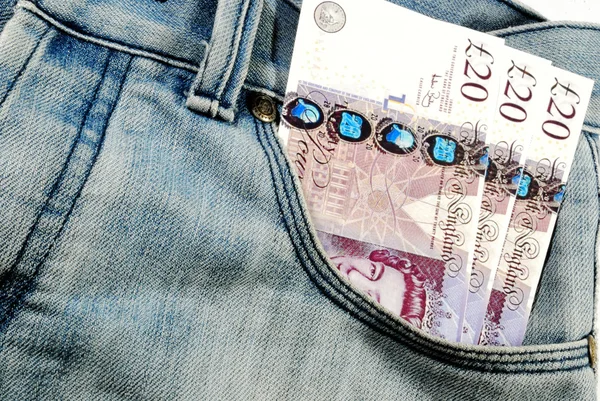 De post Bankbiljetten in jeans zak — Stockfoto