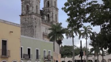 Meksika 'daki eski tarihi katedral