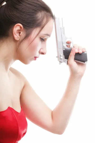 セクシーな若い女性 - 白で隔離される銃 — ストック写真