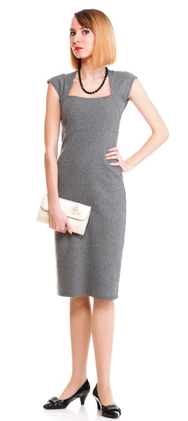 Schöne stilvolle Frau im eleganten grauen Kleid — Stockfoto