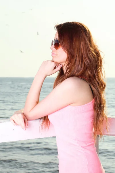 Attractive girl on pier Young woman and sea — Stock Photo, Image