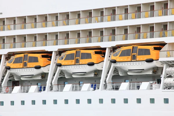 Cruise Ship Lifeboats — Stock Photo, Image