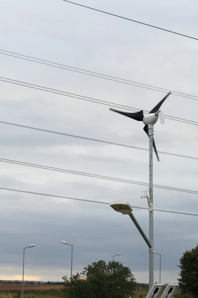 Mori de vânt pentru energie electrică — Fotografie, imagine de stoc
