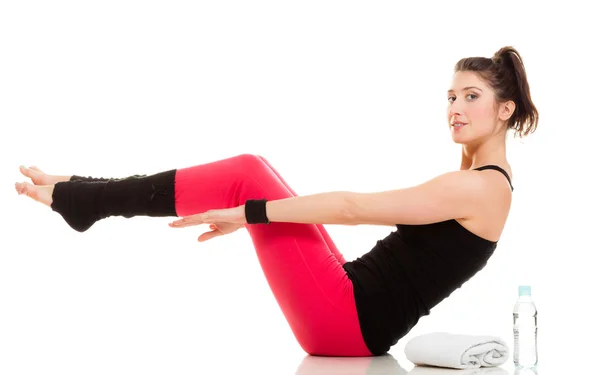 Flexible chica haciendo estiramiento pilates ejercicio — Foto de Stock