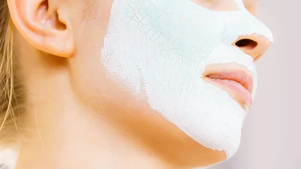 Young Woman White Green Mud Mask Her Face Teen Girl — Stock Photo, Image