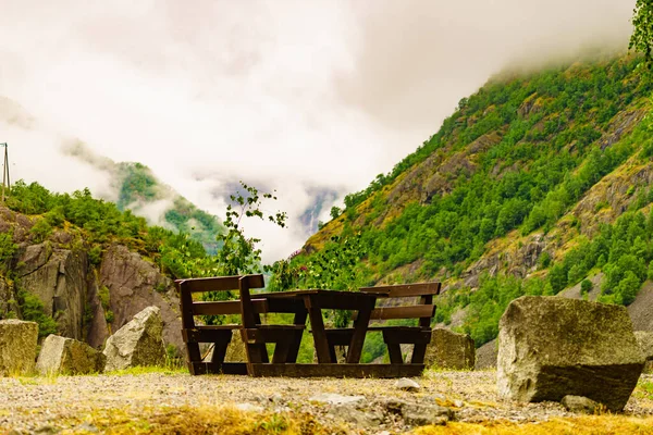 Piknik Terület Asztal Padokkal Természetben Nyáron Norvég Nemzeti Turisztikai Festői — Stock Fotó