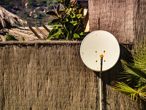 Satellite Dish Outdoors Connection — ストック写真