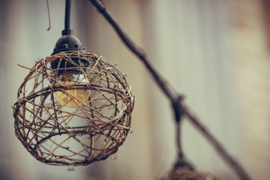 Dekoratif sokak lambası, hasırdan yapılmış abajur..