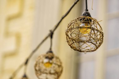 Dekoratif sokak lambası, hasırdan yapılmış abajur..