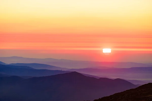 Burning Sunset High Mountains Clouds View Torre Mountain Peak Serra — Stockfoto