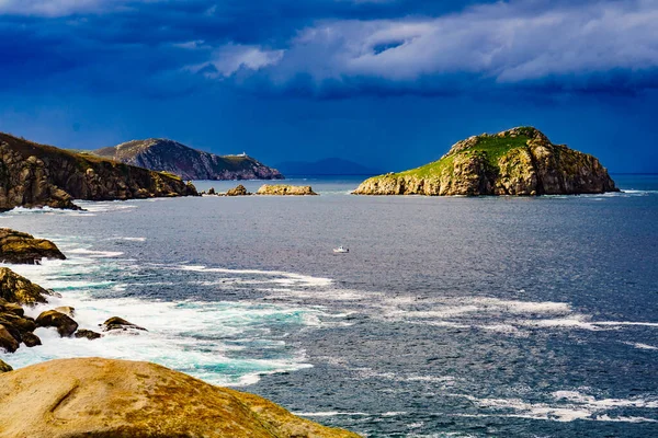 Seascape Středozemní Moře Skalnaté Pobřeží Pohled Pobřeží Cabo Moras Galicii — Stock fotografie