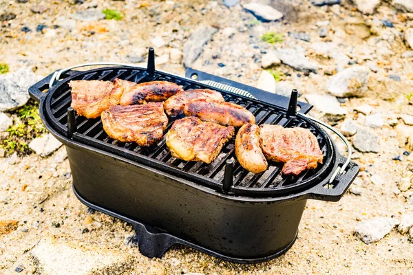 Vlees Worst Barbecue Grill Barbecue Diner Buiten Zomer Eten — Stockfoto