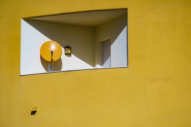 Ev yapımı için uydu anteni. TV bağlantısı.